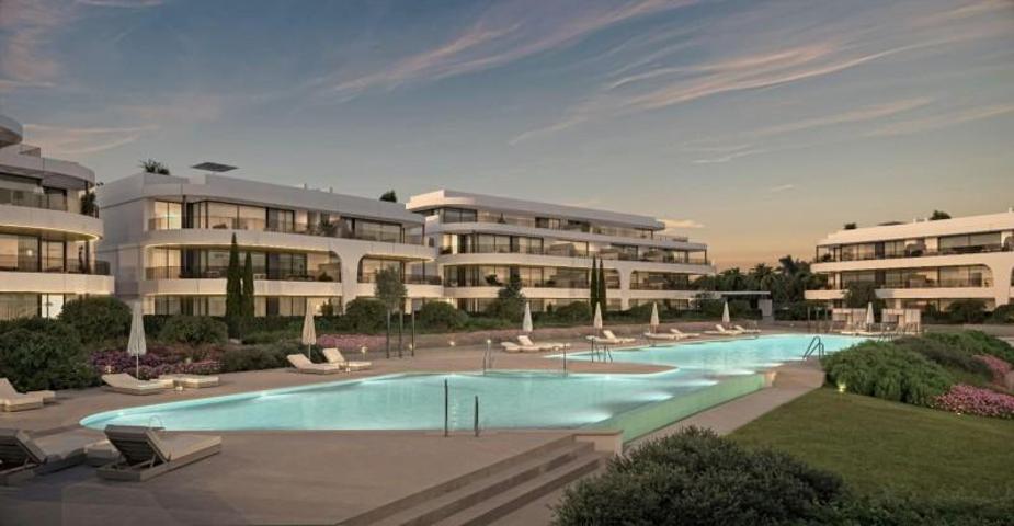 Apartamento en venta en Estepona, Nueva Atalaya photo 0