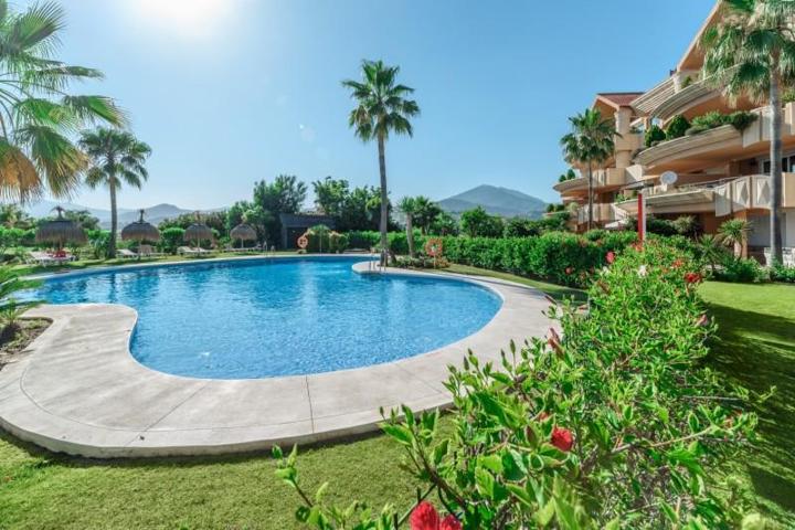 Planta baja en venta en Marbella, Nueva Andalucia - Magna Marbella photo 0