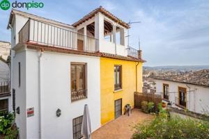 Casa en venta en Granada, Realejo photo 0