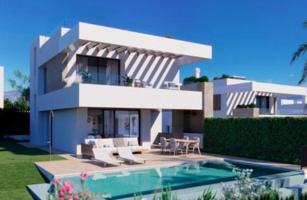 Chalet en venta en Estepona, Estepona East - Atalaya Golf photo 0