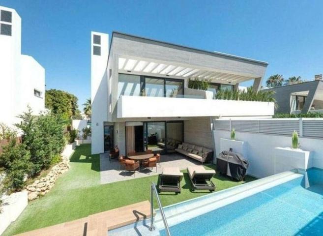 Chalet en alquiler en Marbella, Marbella - Puerto Banus photo 0