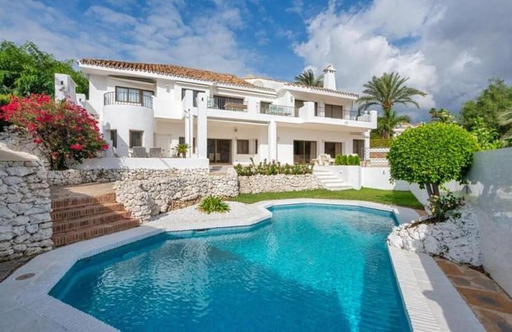 Chalet en alquiler en Marbella, Marbella Golden Mile - Ancon Sierra photo 0