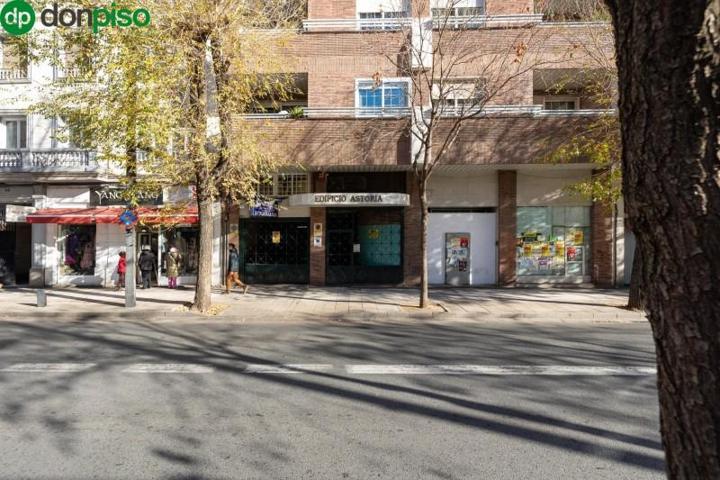Garaje en venta en Granada, Constitucion photo 0