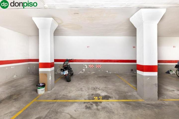 Garaje en venta en Granada, Gran capitan photo 0