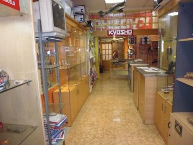Local comercial en venta en Alzira, El Arrabal de San Agustín photo 0