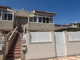 Apartamento en venta en Torrevieja, El Chaparral photo 0