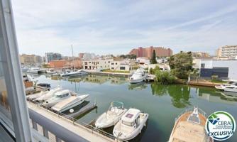 Apartamento en venta en Roses, Santa Margarida photo 0