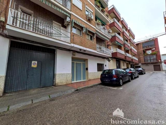 Piso en venta en Linares, Calle Santa Engracia, 23700 photo 0