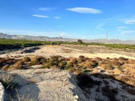 Terreno en venta en Benferri, Campo photo 0
