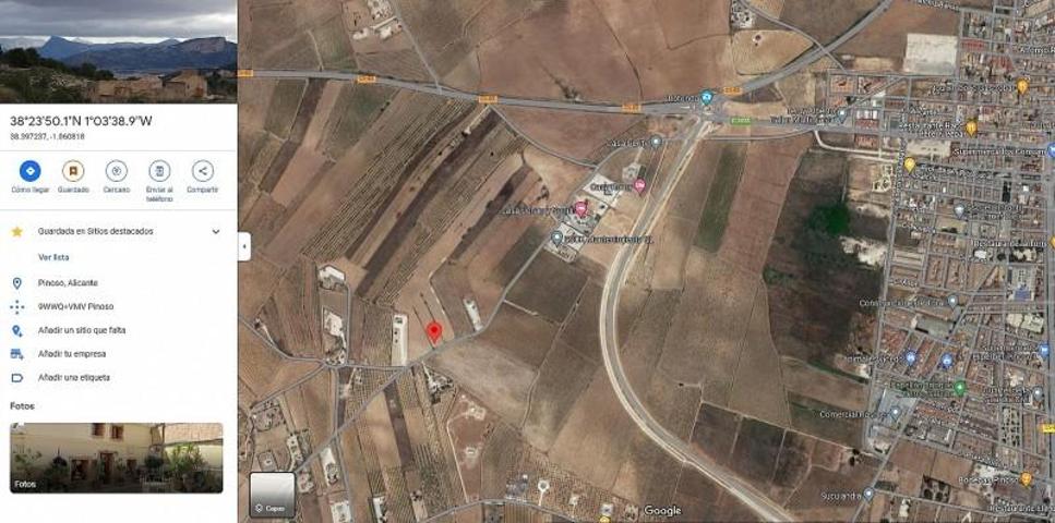 Terreno en venta en Pinoso photo 0
