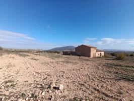 Chalet en venta en Yecla, Ayuntamiento photo 0