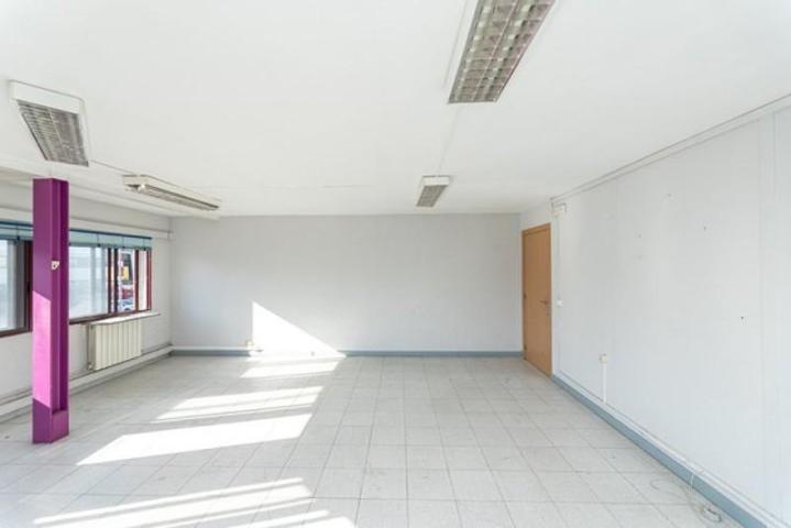 Oficina en alquiler en Valladolid, Poligono San Cristobal photo 0