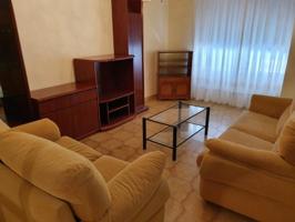 Apartamento en alquiler en Ponferrada, Alta photo 0