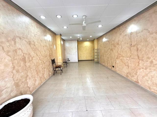 Local comercial en alquiler en Torredembarra, CENTRE photo 0