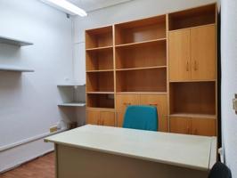 Local comercial en alquiler en Valladolid, Centro photo 0