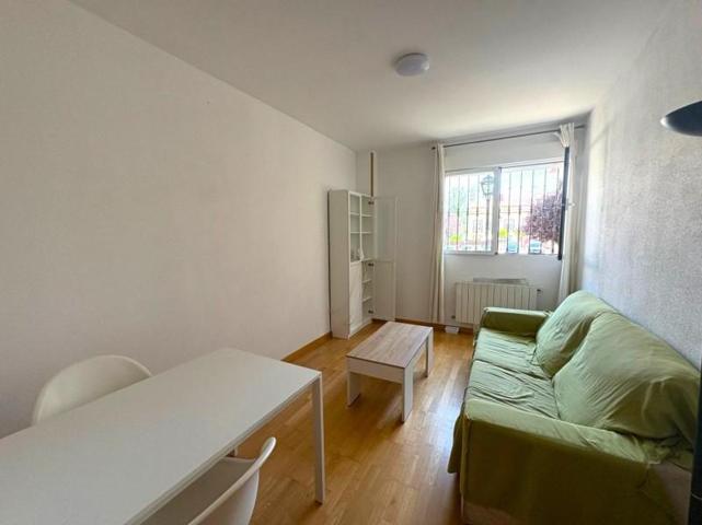 Apartamento en alquiler en Palazuelos de Eresma, Palazuelos de eresma photo 0