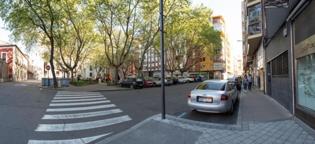 Planta baja en alquiler en Valladolid, Centro photo 0