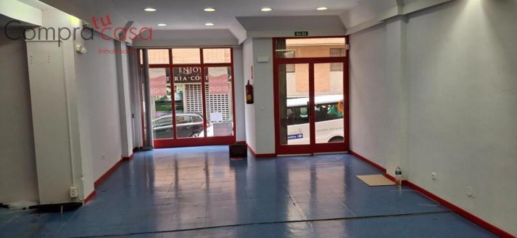 Local comercial en alquiler en Segovia, Santo tomas photo 0