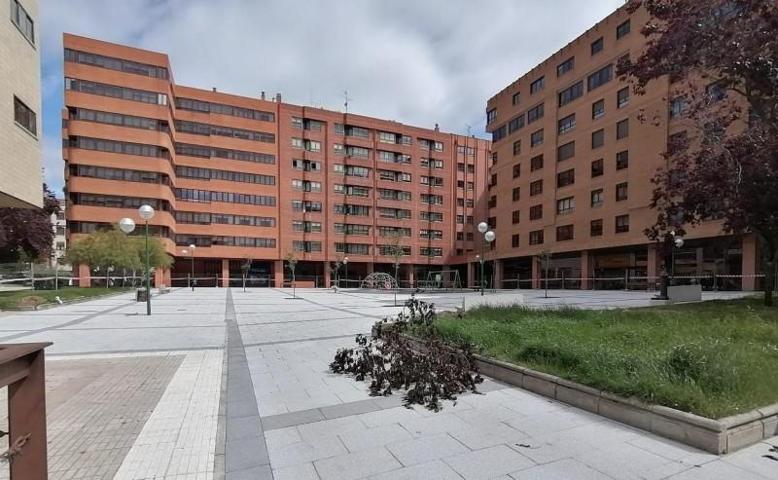 Local comercial en alquiler en Burgos, Centro photo 0