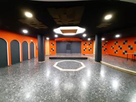 Local comercial en alquiler en Alzira, Alquenencia photo 0