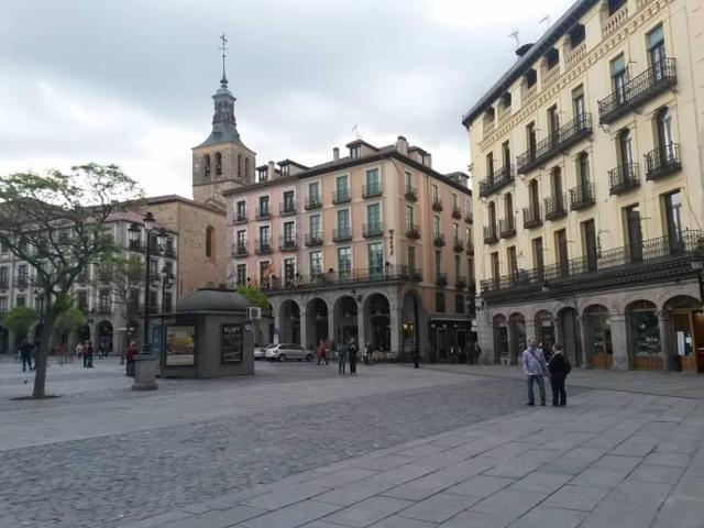 Oficina en alquiler en Segovia, Casco antiguo photo 0