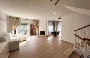 Adosada en alquiler en Marbella, Nueva Andalucia - Condes de Iza photo 0