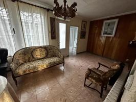 Casa en venta en Petrer, Comunidad valenciana photo 0