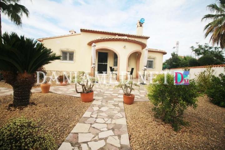 Chalet en venta en Denia, Las Marinas photo 0