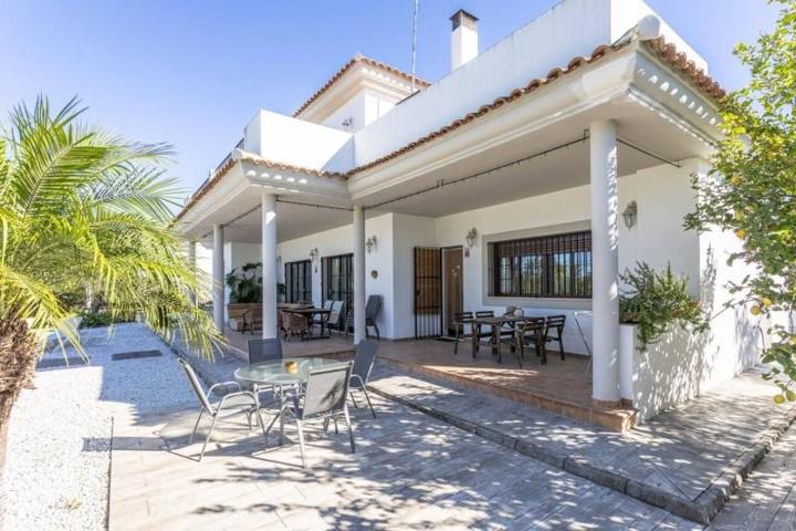 Casa en venta en Aznalcázar, Aljarafe photo 0