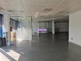 Oficina en alquiler en Badalona, Bufala photo 0