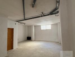 Local comercial en venta en Torrevieja, Centro photo 0