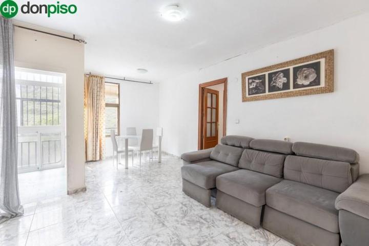 Piso en venta en Granada, Cartuja photo 0