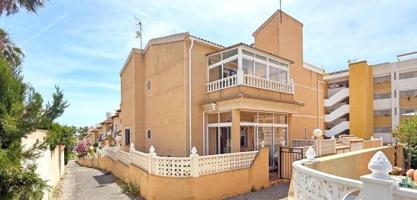 Chalet en venta en Orihuela Costa photo 0