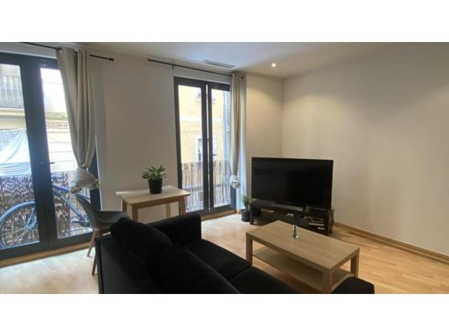 Piso en venta en Barcelona, El Raval photo 0