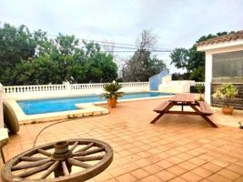 Chalet en venta en Denia, Dénia photo 0
