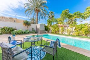 Chalet en venta en El Campello photo 0