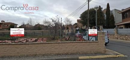 Terreno en venta en La Lastrilla, En el pueblo photo 0