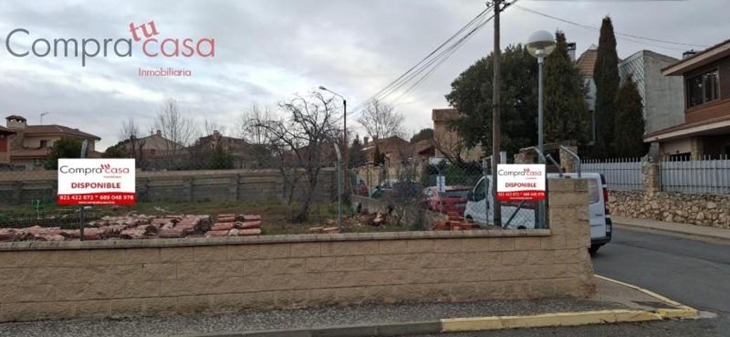 Terreno en venta en La Lastrilla, En el pueblo photo 0