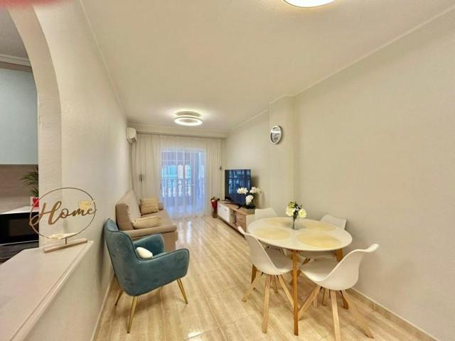 Apartamento en venta en Torrevieja photo 0
