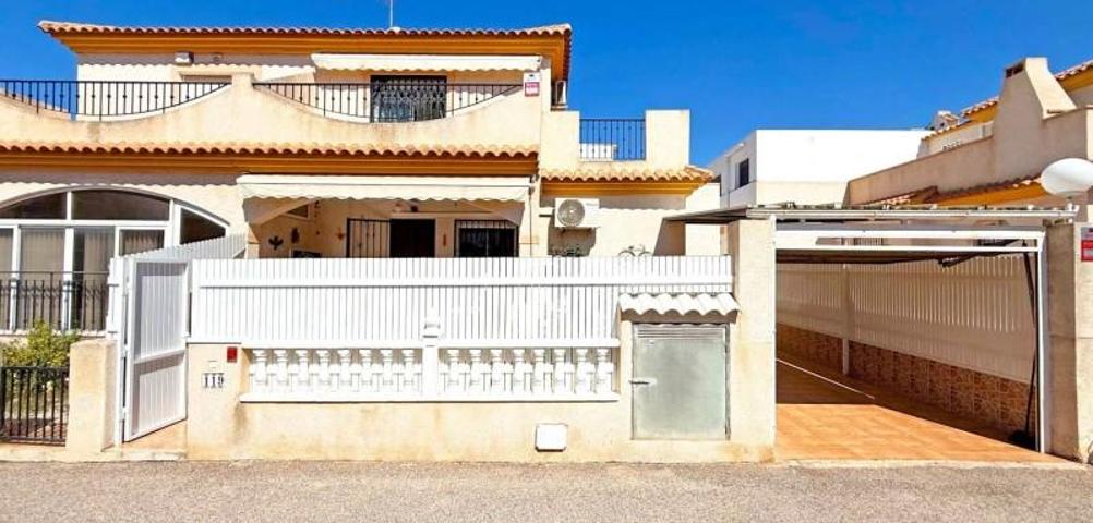 Adosada en venta en Orihuela Costa photo 0
