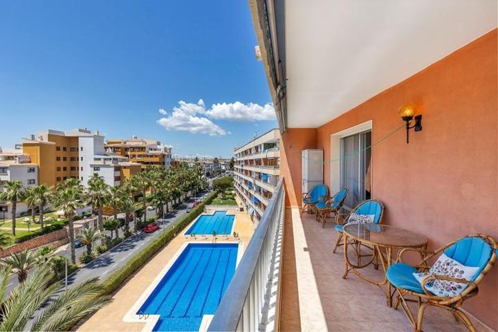 Apartamento en venta en Torrevieja photo 0