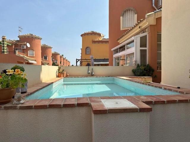 Chalet en venta en Orihuela Costa, Playa Flamenca photo 0