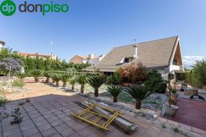 Chalet en venta en Las Gabias, Las Gabias photo 0