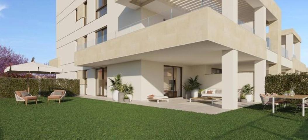Planta baja en venta en Estepona, Guadalobón photo 0