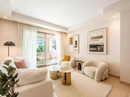Apartamento en venta en Marbella, Nueva Andalucia - Medina de Banús photo 0