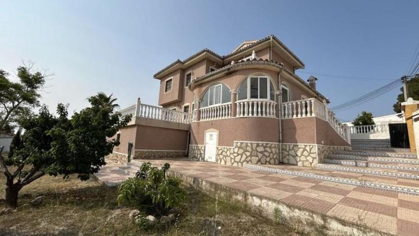 Chalet en venta en Ciudad quesada photo 0