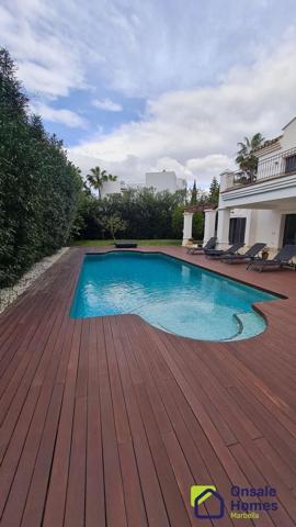 Chalet en alquiler en Marbella, Costa del Sol Occidental-Área de Marbella photo 0