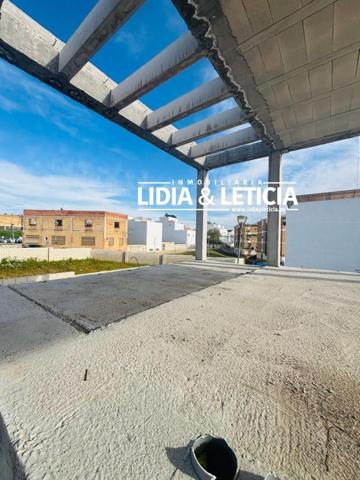Casa en venta en Alcalá de Guadaira, Santa Lucia photo 0