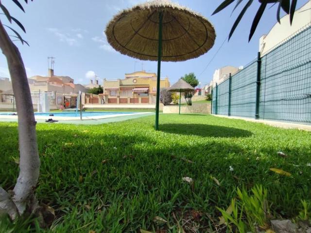 Bungalow en venta en Torrevieja, Los balcones photo 0