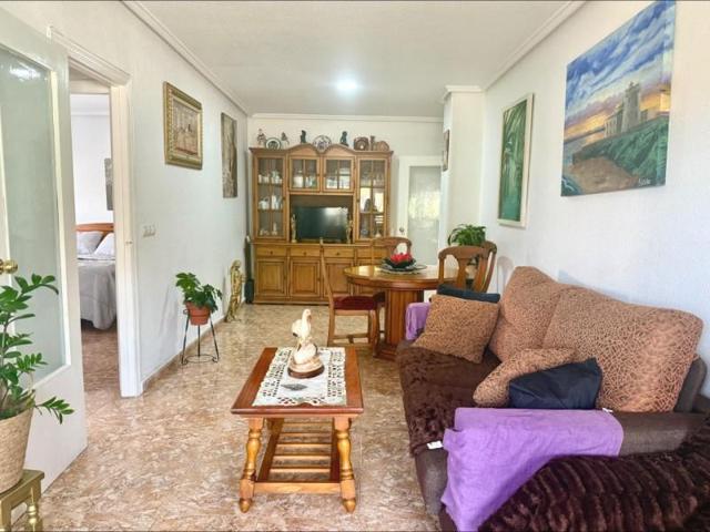 Apartamento en venta en Torrevieja photo 0